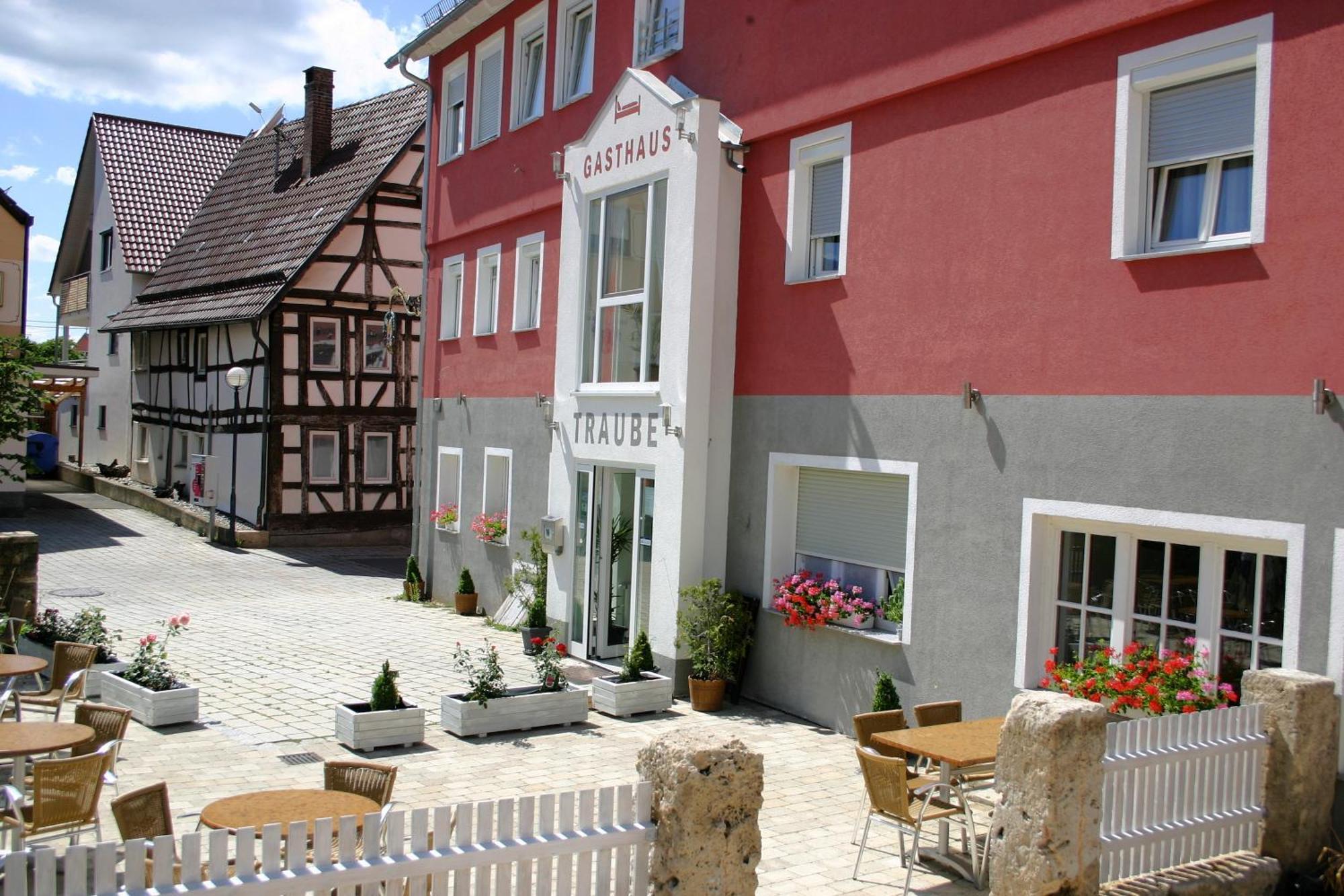Gasthaus Traube Dettingen an der Erms Ngoại thất bức ảnh