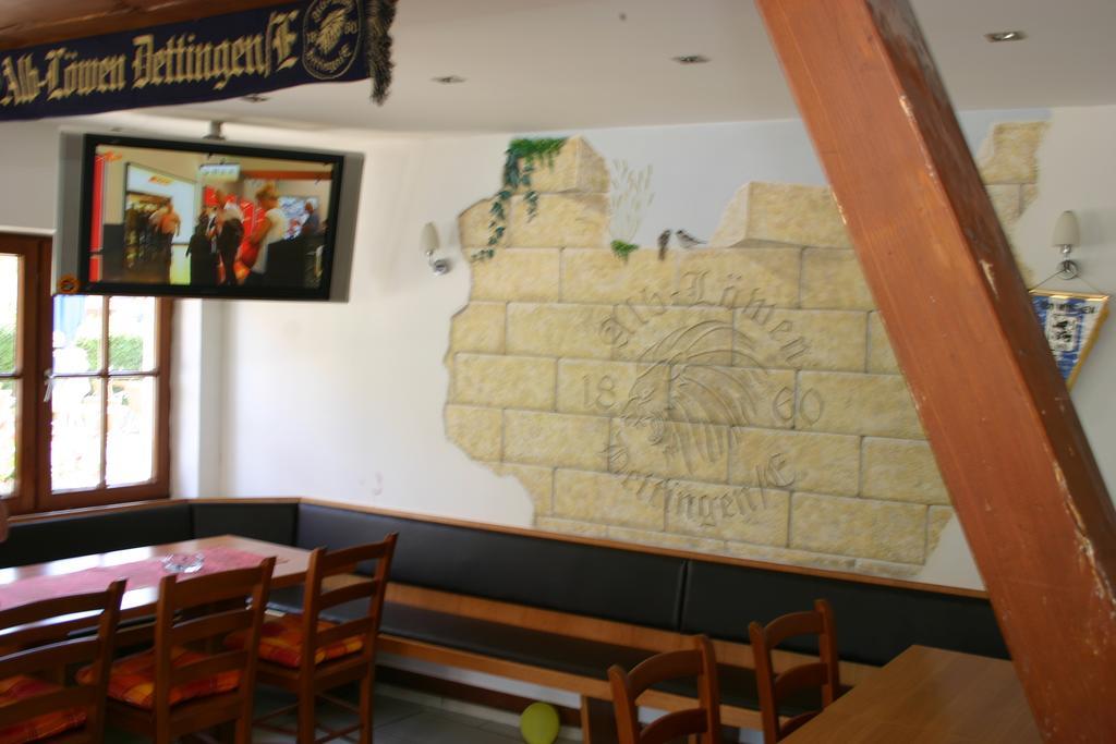 Gasthaus Traube Dettingen an der Erms Ngoại thất bức ảnh