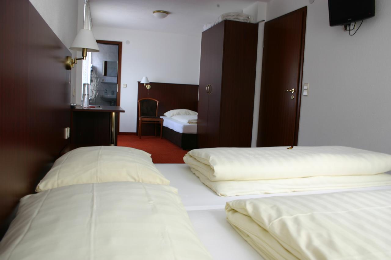 Gasthaus Traube Dettingen an der Erms Ngoại thất bức ảnh
